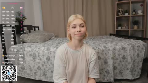 Emilia online show from 01-08-25, 01:20