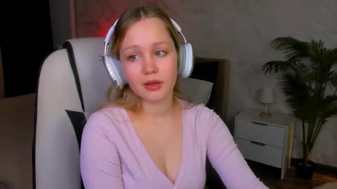 Lane   online show from 02-03-26, 06:22