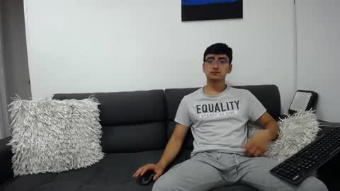 FallGays online show from 01-06-25, 01:53