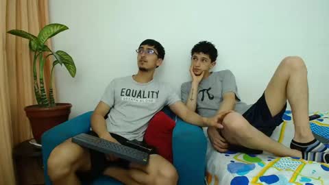 FallGays online show from 05-05-26, 01:35