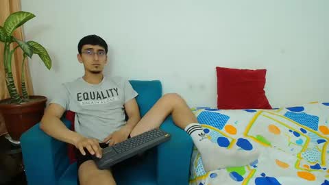 FallGays online show from 05-11-26, 01:44