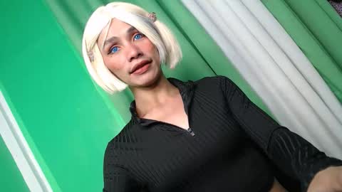 Alexandra x Alexandro online show from 05-17-26, 01:07