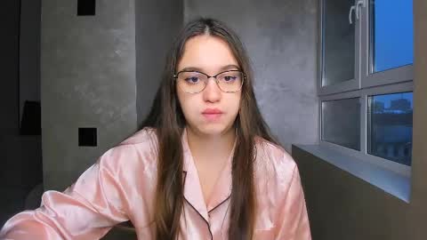 Snapshot of fancy_bunny chatting on 03-12-25, 02:12 fancy bunny online show from 03-12-25, 02:12