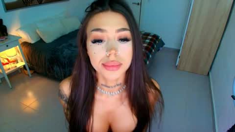 Snapshot of fancy_t33_n chatting on 05-26-26, 12:50 Jennifer online show from 05-26-26, 12:50