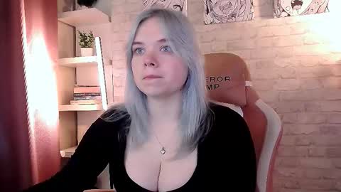 Snapshot of fancybella chatting on 10-03-25, 01:52 Bella online show from 10-03-25, 01:52