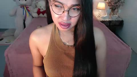Snapshot of fancylaylaxx chatting on 02-05-25, 04:14 Layla online show from 02-05-25, 04:14