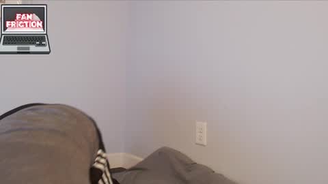 Snapshot of fanfriction chatting on 01-19-25, 11:01 Fan Friction online show from 01-19-25, 11:01