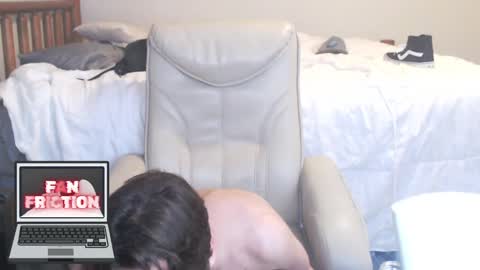 Snapshot of fanfriction chatting on 02-15-25, 12:04 Fan Friction online show from 02-15-25, 12:04