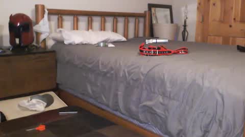 Snapshot of fanfriction chatting on 10-02-25, 01:56 Fan Friction online show from 10-02-25, 01:56