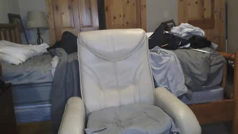 Snapshot of fanfriction chatting on 10-20-25, 06:30 Fan Friction online show from 10-20-25, 06:30