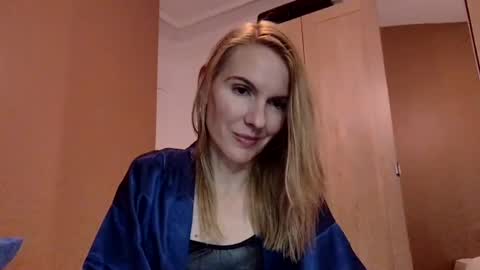 Fanny online show from 12-15-24, 02:30