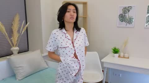 Snapshot of fannygarland chatting on 12-30-24, 01:26 Eva online show from 12-30-24, 01:26