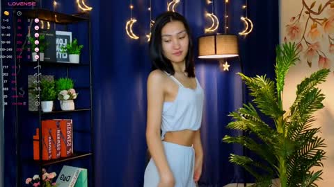 Snapshot of fannygarland chatting on 01-19-25, 01:10 Eva online show from 01-19-25, 01:10