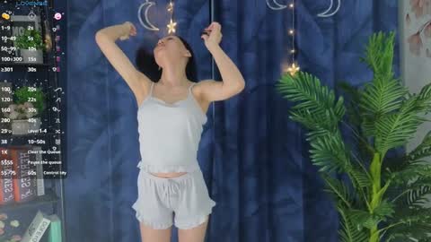 Snapshot of fannygarland chatting on 01-23-25, 01:19 Eva online show from 01-23-25, 01:19