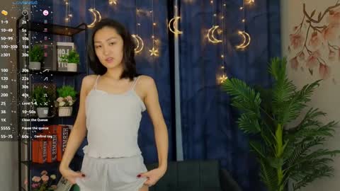 Snapshot of fannygarland chatting on 01-30-25, 01:11 Eva online show from 01-30-25, 01:11