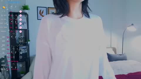 Snapshot of fannygarland chatting on 03-11-25, 01:37 Eva online show from 03-11-25, 01:37