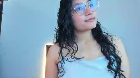 Snapshot of fantastic_asians2 chatting on 03-20-26, 08:46 Ale online show from 03-20-26, 08:46