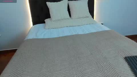 Ale online show from 05-13-26, 03:53