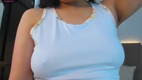 Snapshot of fantastic_asians2 chatting on 06-06-26, 04:01 Ale online show from 06-06-26, 04:01