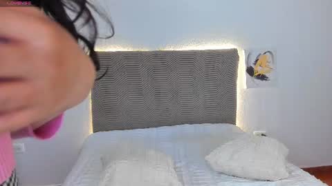 Snapshot of fantastic_asians2 chatting on 07-01-26, 04:51 Ale online show from 07-01-26, 04:51
