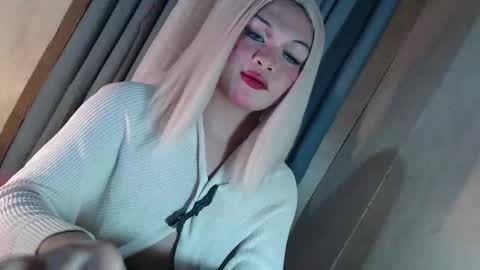 DANIELLA - DONT FORGET TO GIVE ME A THUMBSU UP online show from 03-10-26, 12:10