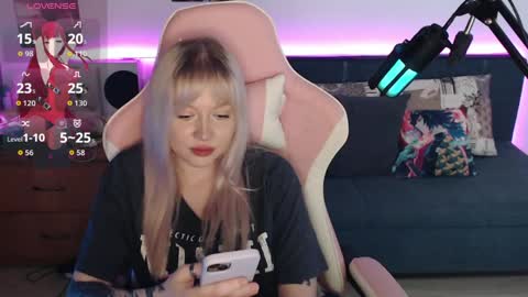 Snapshot of fantasy_lisa chatting on 04-11-26, 11:53 Lisa online show from 04-11-26, 11:53