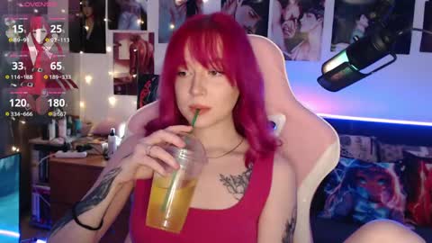 Snapshot of fantasy_lisa chatting on 05-08-26, 05:51 Lisa online show from 05-08-26, 05:51