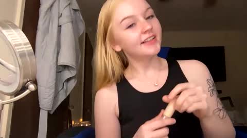 fantasyfairy555 online show from 09-17-25, 12:34