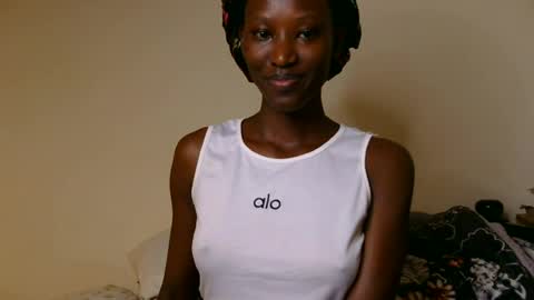Snapshot of fantee_eeh chatting on 06-22-26, 08:17 pretty slim online show from 06-22-26, 08:17