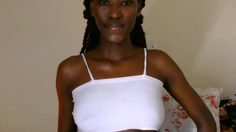 Snapshot of fantee_eeh chatting on 07-14-26, 02:05 pretty slim online show from 07-14-26, 02:05