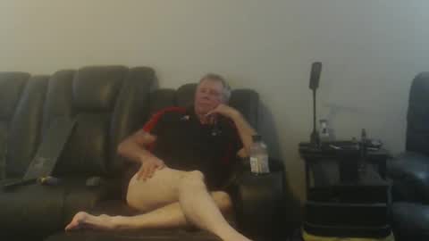 Snapshot of fantom666 chatting on 09-16-25, 12:44 PHANTOM online show from 09-16-25, 12:44