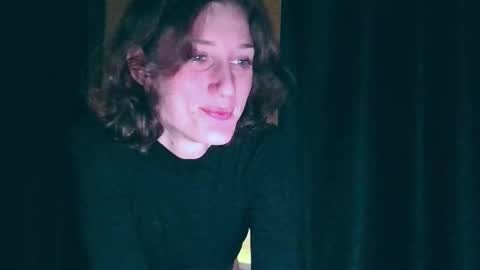 Kira online show from 10-22-25, 10:53