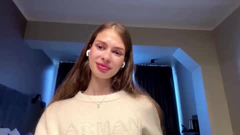 Snapshot of farahgramm chatting on 10-24-25, 07:16 Luna online show from 10-24-25, 07:16