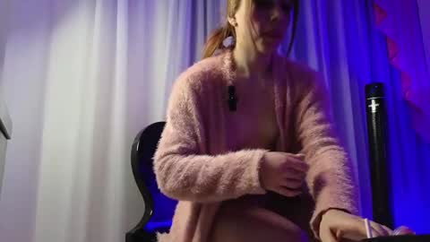 Snapshot of farahh_magdaly chatting on 02-18-25, 12:06 Farah online show from 02-18-25, 12:06