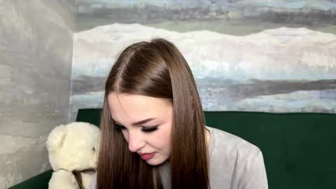 Snapshot of farahmantifel chatting on 11-14-25, 01:10 Anna Scovich online show from 11-14-25, 01:10