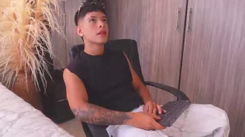 farid_jake_ online show from 06-20-26, 04:21