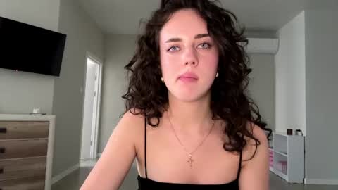 Mia online show from 07-14-26, 01:28