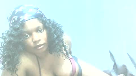 Snapshot of farzanas chatting on 06-19-26, 01:43 farzanas online show from 06-19-26, 01:43