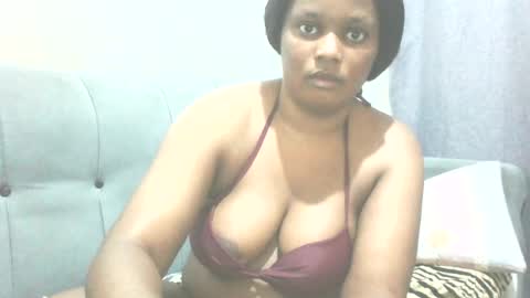 Snapshot of farzanas chatting on 07-10-26, 12:30 farzanas online show from 07-10-26, 12:30