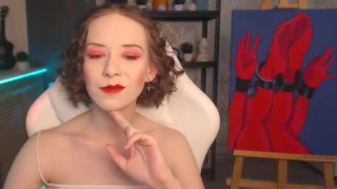 Fascinating   Eyes online show from 10-27-25, 06:45