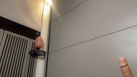 Gattino online show from 12-28-24, 01:18