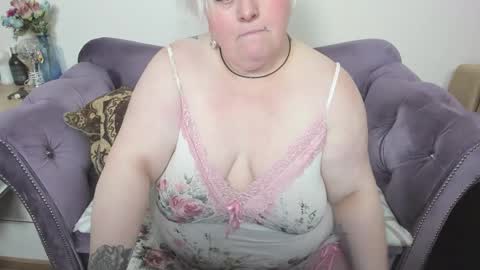 fashiona online show from 01-12-26, 09:09