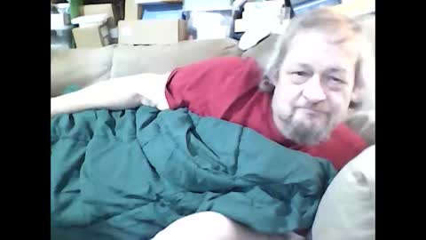 Snapshot of fasteddysex chatting on 10-17-25, 08:33 HoneyCumJuice4U online show from 10-17-25, 08:33