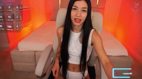 Snapshot of fatalenellie chatting on 10-06-25, 08:28 Nellie online show from 10-06-25, 08:28