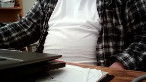 Snapshot of fatbellyitalian3 chatting on 11-23-25, 01:33 fatbellyitalian3 online show from 11-23-25, 01:33