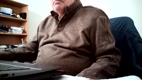 Snapshot of fatbellyitalian3 chatting on 12-14-25, 05:40 fatbellyitalian3 online show from 12-14-25, 05:40