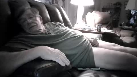 Snapshot of fatdickad chatting on 04-21-26, 11:16 fatdickad online show from 04-21-26, 11:16