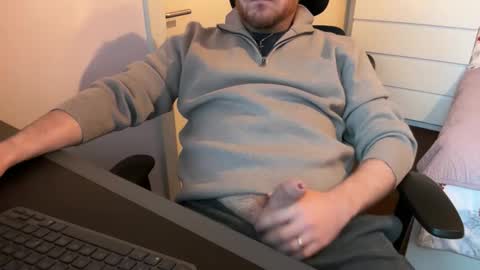 John Long online show from 11-11-25, 09:31