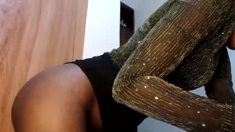 Snapshot of fatpussy_ebony chatting on 01-07-25, 04:37 lexie online show from 01-07-25, 04:37