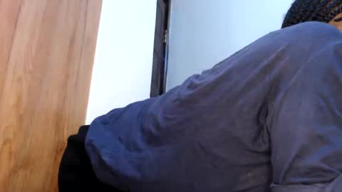 Snapshot of fatpussy_ebony chatting on 02-17-25, 01:32 lexie online show from 02-17-25, 01:32